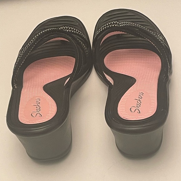 SKECHERS CALI RAMBLERS GO TO GAL WEDGE SANDAL, BLACK & WHITE WOMENS SIZE 8.5 - Picture 4 of 8